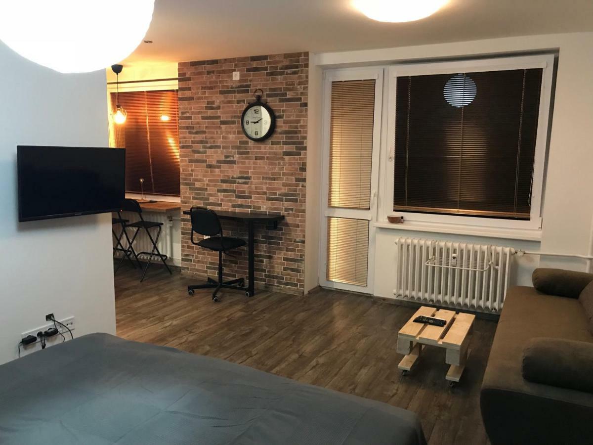 Apartment Kubo Вранов-над-Топльоу Екстер'єр фото